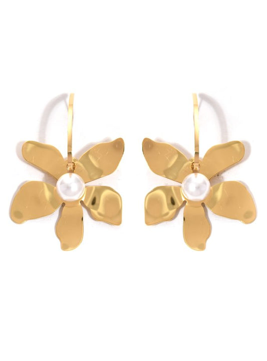 Orecchini con fiore pendente con perle al centro
